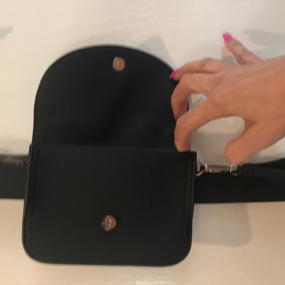 Black Multi Use Vince Camuto Fanny Pack - Picture 3 of 7